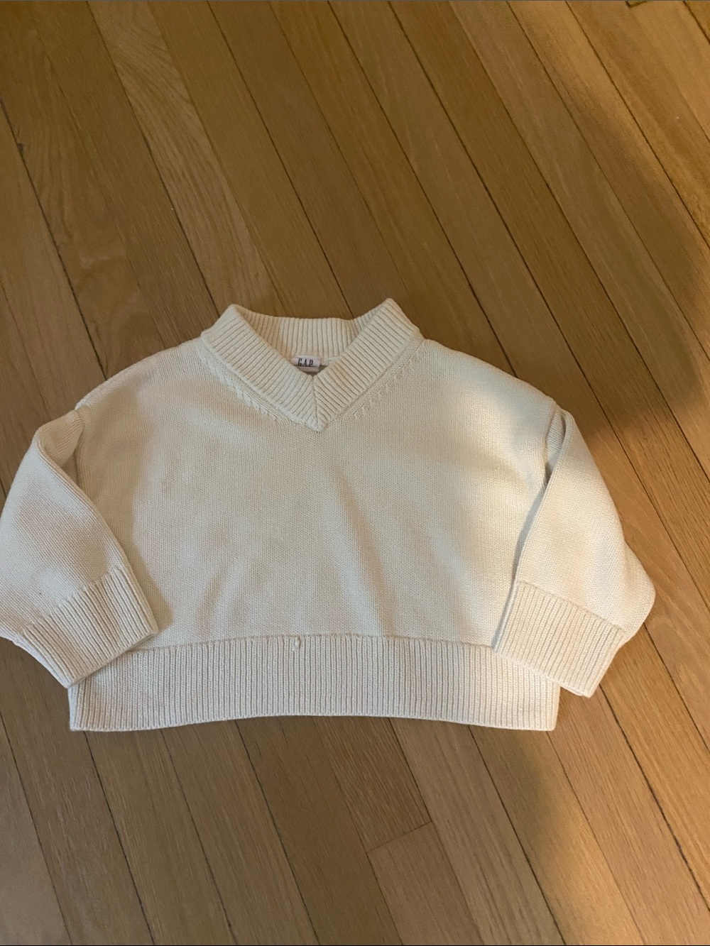 GAP Girls Cropped Cream V‑Neck Knit Sweater